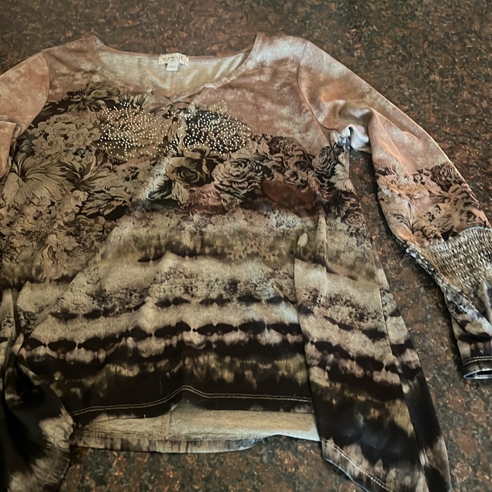 Women's Floral Long Sleeve Top - Picture 4 of 4
